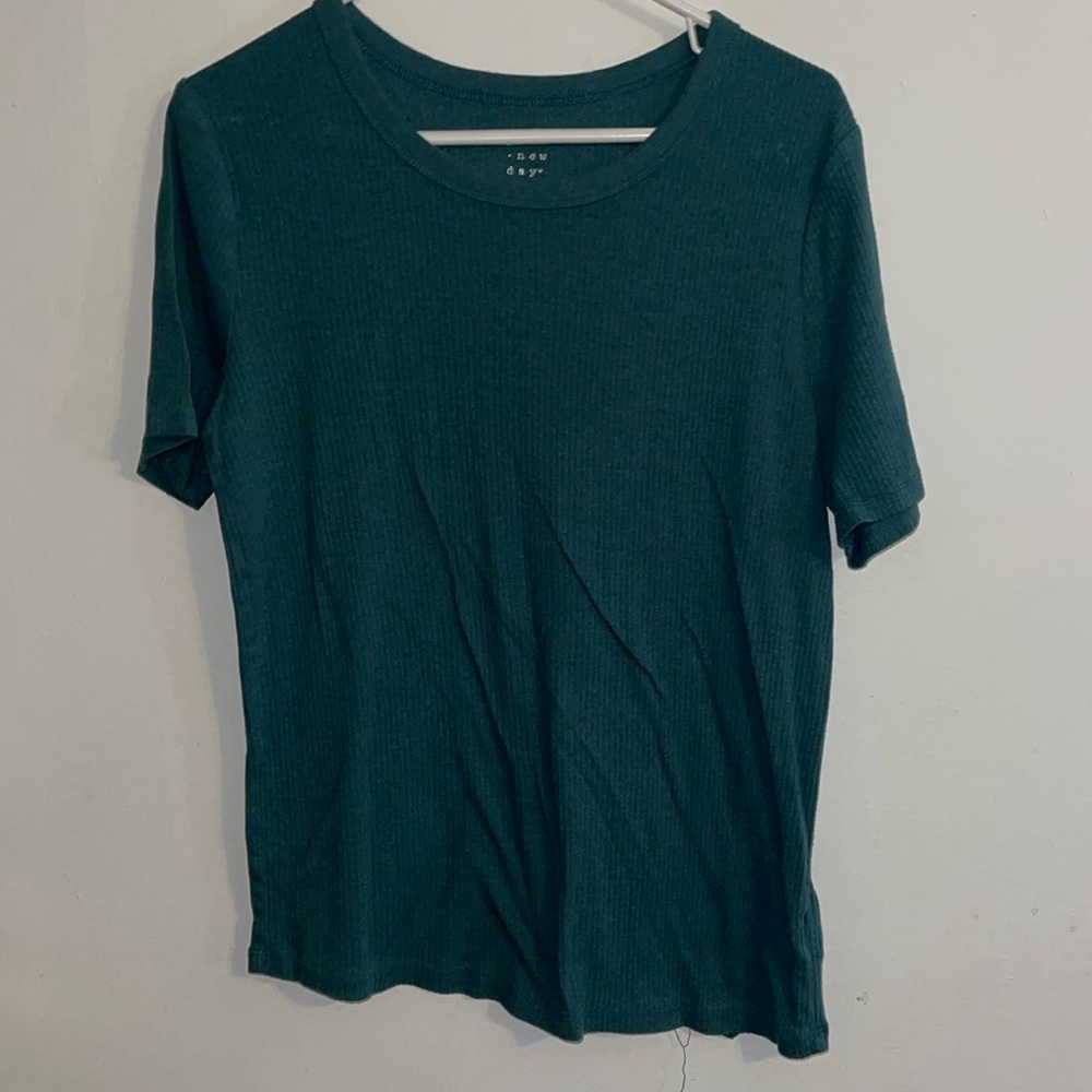 💙A NEW DAY RIBBED TEE SHIRT